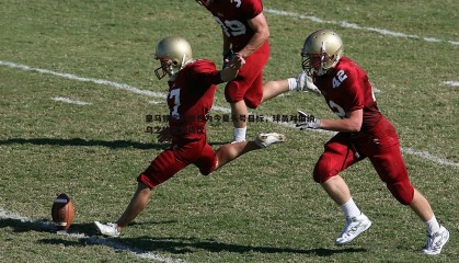 PP电子-皇马锁定萨利巴为今夏头号目标，球员对伯纳乌之旅充满热忱